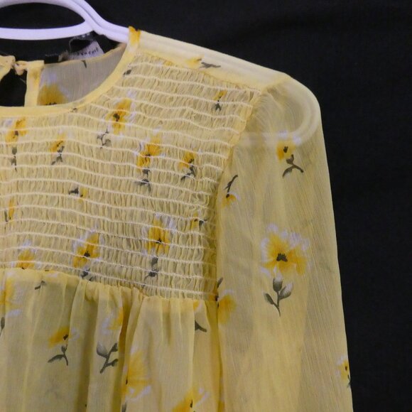 ATMOSPHERE | size 10 | Yellow Floral Print Bell Sleeve Blouse | Back Button - Picture 5 of 16